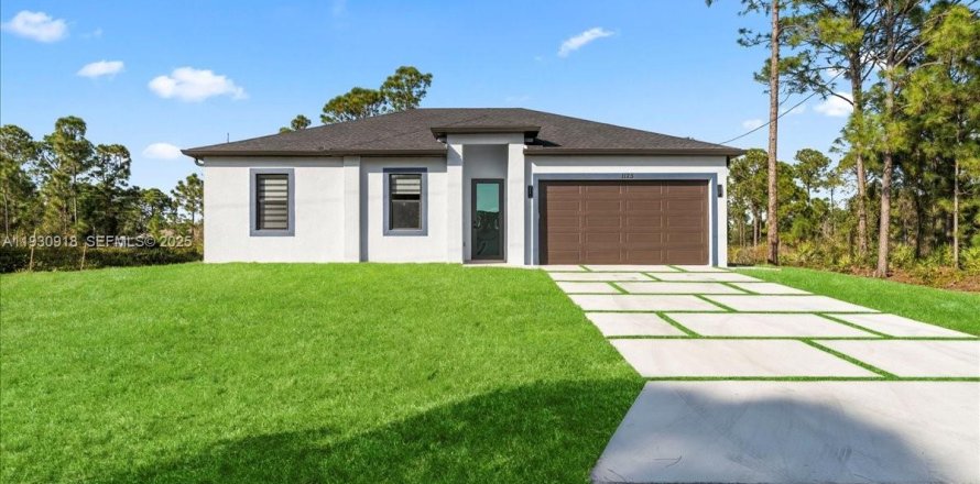 House in Lehigh Acres, Florida 3 bedrooms, 117.99 sq.m. № 1989333