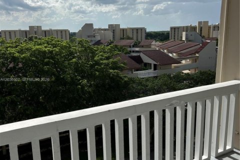 Condo in Lauderhill, Florida, 2 bedrooms № 2153884 - photo 13