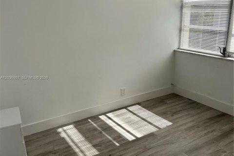Condo in Lauderhill, Florida, 2 bedrooms № 2153884 - photo 15