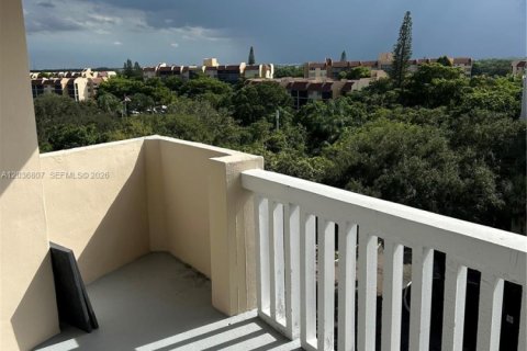 Condo in Lauderhill, Florida, 2 bedrooms № 2153884 - photo 12