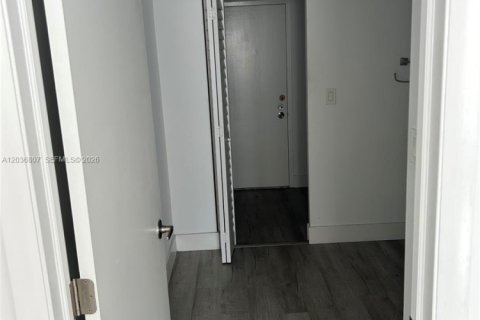 Condo in Lauderhill, Florida, 2 bedrooms № 2153884 - photo 26