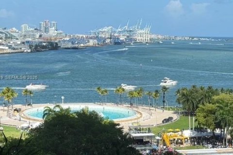 Condo in Miami, Florida № 2152429 - photo 14