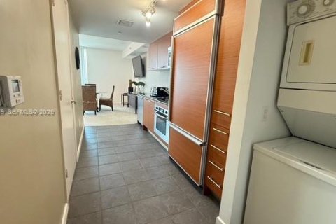 Condo in Miami, Florida № 2152429 - photo 9