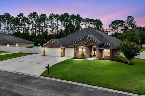 House in Saint Augustine, Florida 5 bedrooms, 279.73 sq.m. № 2393471 - photo 3