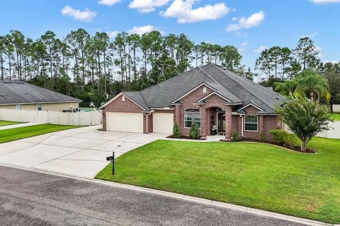 House in Saint Augustine, Florida 5 bedrooms, 279.73 sq.m. № 2393471 - photo 2