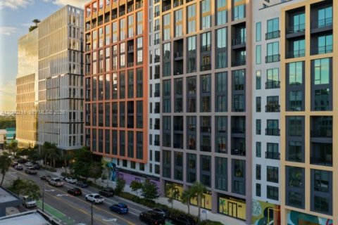 Apartamento en alquiler en Miami, Florida, 2 dormitorios, 102.56 m2 № 2264669 - foto 20