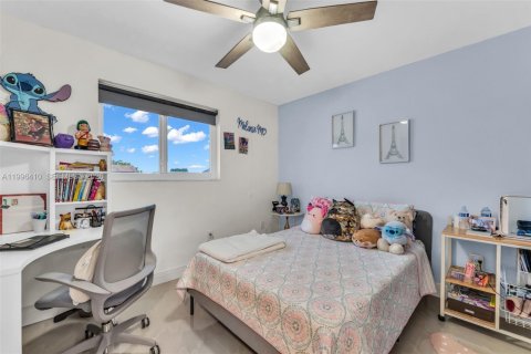 Townhouse in Miami Gardens, Florida 3 bedrooms, 155.89 sq.m. № 2058409 - photo 29