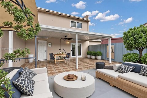 Townhouse in Miami Gardens, Florida 3 bedrooms, 155.89 sq.m. № 2058409 - photo 15