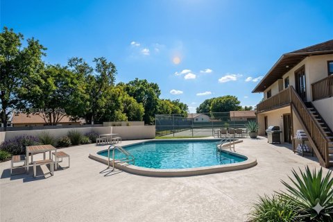 Townhouse in Miami Gardens, Florida 3 bedrooms, 155.89 sq.m. № 2058409 - photo 17