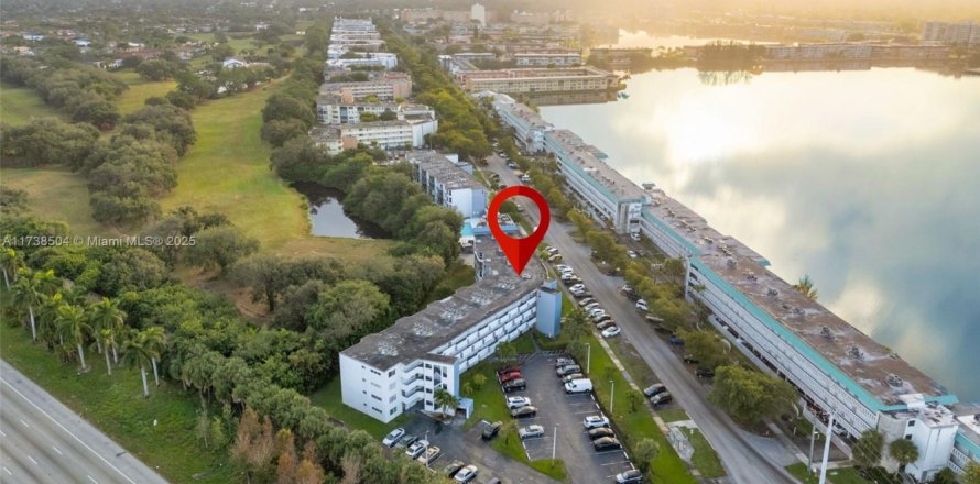 Condo in Miami, Florida, 2 bedrooms  № 1487170