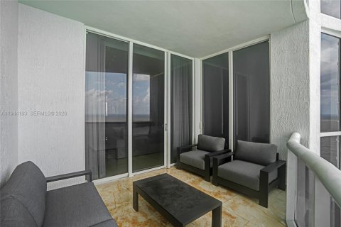 Condo in Sunny Isles Beach, Florida, 3 bedrooms  № 2001604 - photo 7