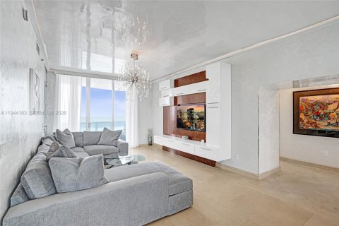 Condo in Sunny Isles Beach, Florida, 3 bedrooms  № 2001604 - photo 3