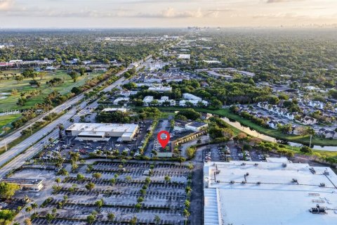 Commercial property in Palmetto Bay, Florida № 2089932 - photo 24
