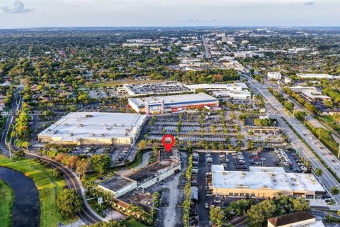 Commercial property in Palmetto Bay, Florida № 2089932 - photo 26