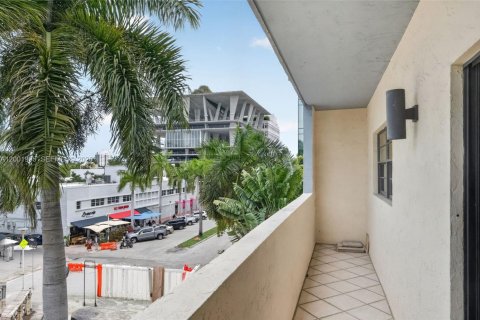 Condo in Miami Beach, Florida, 2 bedrooms  № 2067586 - photo 26