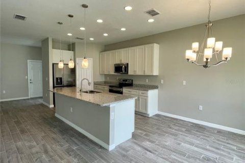 Casa en alquiler en Kissimmee, Florida, 4 dormitorios, 162.58 m2 № 1866502 - foto 3