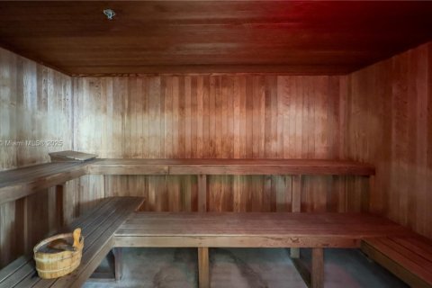 Copropriété à louer à Miami, Floride: 2 chambres, 86.4 m2 № 1875021 - photo 26