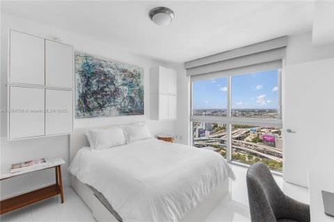 Copropriété à louer à Miami, Floride: 2 chambres, 86.4 m2 № 1875021 - photo 14