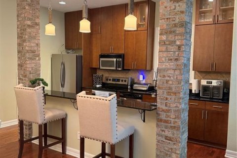 Townhouse in Orlando, Florida 2 bedrooms, 199.74 sq.m. № 2199546 - photo 6