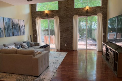 Townhouse in Orlando, Florida 2 bedrooms, 199.74 sq.m. № 2199546 - photo 9