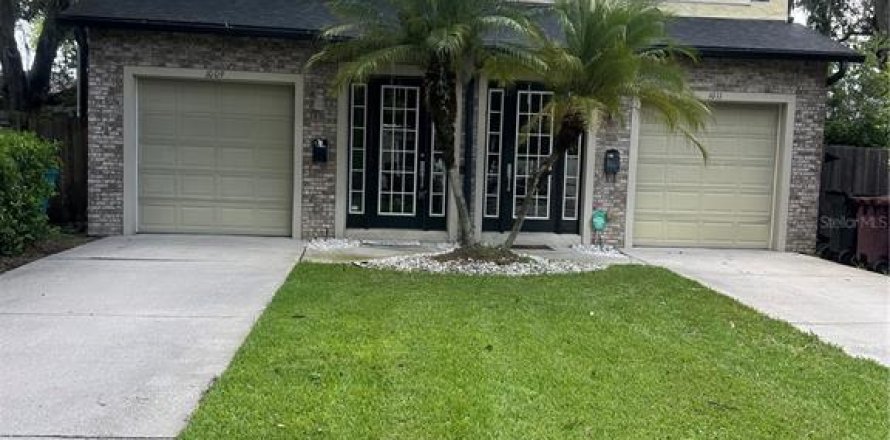 Townhouse in Orlando, Florida 2 bedrooms, 199.74 sq.m. № 2199546