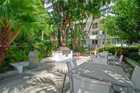 Купить кондоминиум в Форт-Лодердейл, Флорида 1 спальня, 105.72м2, № 1942329 - фото 19
