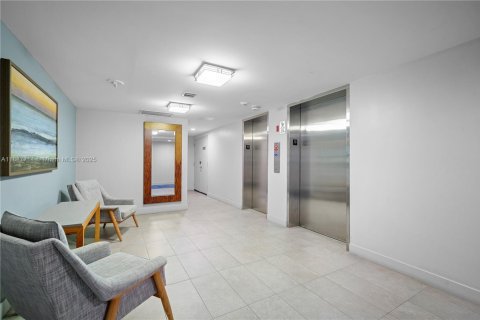 Купить кондоминиум в Форт-Лодердейл, Флорида 1 спальня, 105.72м2, № 1942329 - фото 15