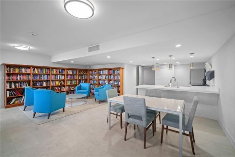 Купить кондоминиум в Форт-Лодердейл, Флорида 1 спальня, 105.72м2, № 1942329 - фото 18