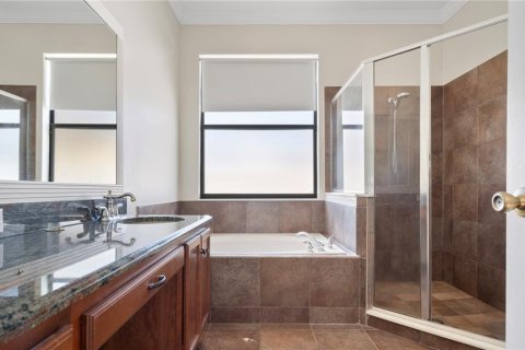 Villa ou maison à louer à Orlando, Floride: 3 chambres, 197.14 m2 № 1914688 - photo 16