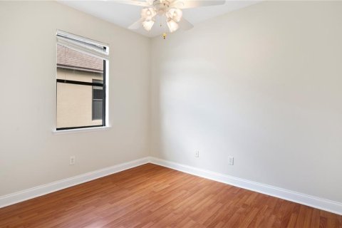 Villa ou maison à louer à Orlando, Floride: 3 chambres, 197.14 m2 № 1914688 - photo 13