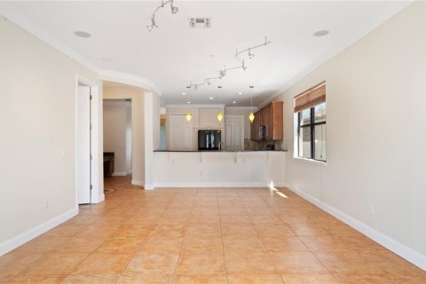 Villa ou maison à louer à Orlando, Floride: 3 chambres, 197.14 m2 № 1914688 - photo 9