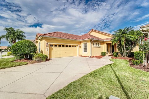 House in Lakeland, Florida 3 bedrooms, 196.21 sq.m. № 1909516 - photo 1