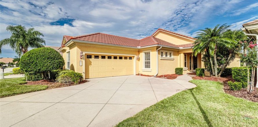 House in Lakeland, Florida 3 bedrooms, 196.21 sq.m. № 1909516