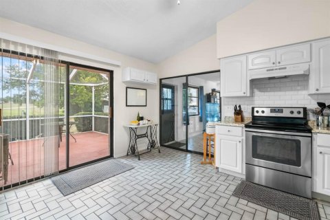 House in Sun City Center, Florida 2 bedrooms, 162.58 sq.m. № 2204126 - photo 16