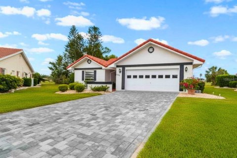 House in Sun City Center, Florida 2 bedrooms, 162.58 sq.m. № 2204126 - photo 4