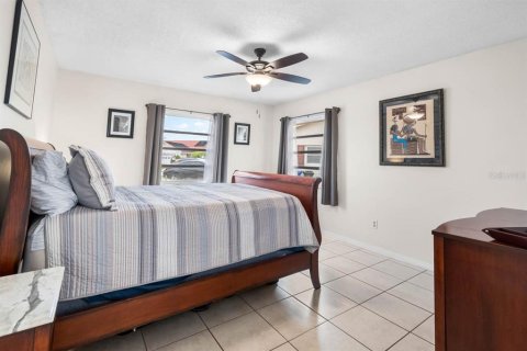 House in Sun City Center, Florida 2 bedrooms, 162.58 sq.m. № 2204126 - photo 26