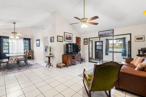 House in Sun City Center, Florida 2 bedrooms, 162.58 sq.m. № 2204126 - photo 8