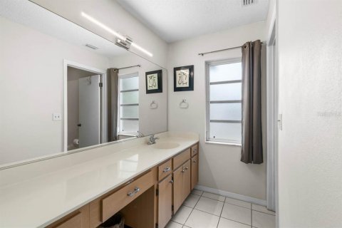 House in Sun City Center, Florida 2 bedrooms, 162.58 sq.m. № 2204126 - photo 28