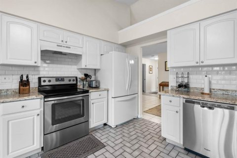 House in Sun City Center, Florida 2 bedrooms, 162.58 sq.m. № 2204126 - photo 15