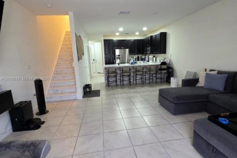 Adosado en venta en Homestead, Florida, 3 dormitorios, 142.14 m2 № 2256534 - foto 11