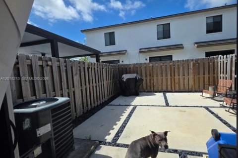 Adosado en venta en Homestead, Florida, 3 dormitorios, 142.14 m2 № 2256534 - foto 12