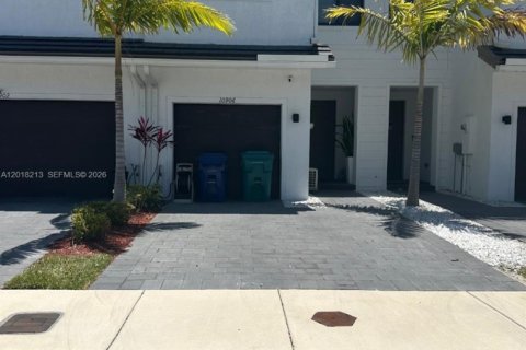 Adosado en venta en Homestead, Florida, 3 dormitorios, 142.14 m2 № 2256534 - foto 2