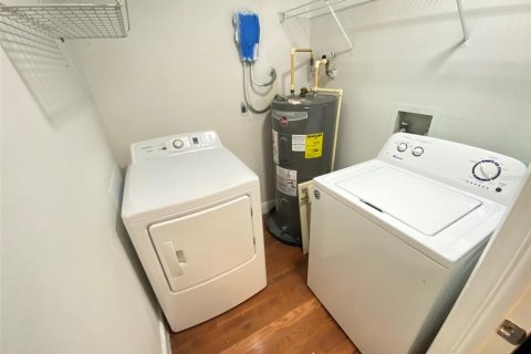 Condominio en alquiler en Kissimmee, Florida, 2 dormitorios, 87.05 m2 № 1567277 - foto 7
