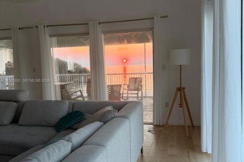 Casa en alquiler en Key Largo, Florida, 3 dormitorios, 182.83 m2 № 2077681 - foto 7