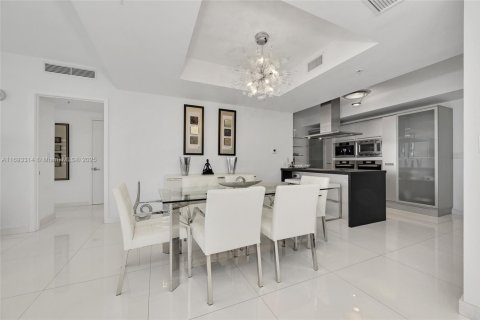 Condominio en venta en Sunny Isles Beach, Florida, 2 dormitorios, 139.26 m2 № 1937797 - foto 28