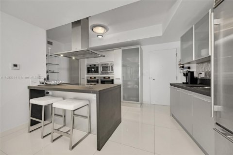 Condominio en venta en Sunny Isles Beach, Florida, 2 dormitorios, 139.26 m2 № 1937797 - foto 19