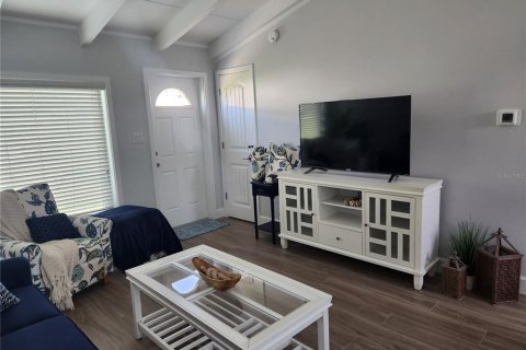Condo in Sarasota, Florida, 1 bedroom  № 1682941 - photo 18