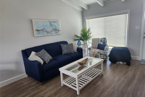Condo in Sarasota, Florida, 1 bedroom  № 1682941 - photo 17