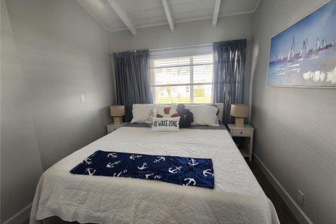 Condo in Sarasota, Florida, 1 bedroom  № 1682941 - photo 26