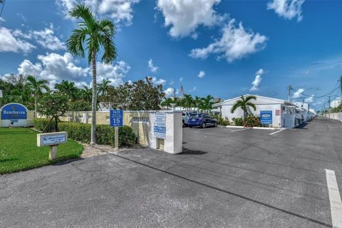 Condo in Sarasota, Florida, 1 bedroom  № 1682941 - photo 7